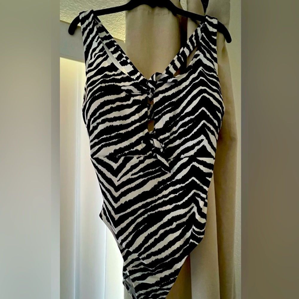 NWT California Sunshine One Piece Zebra Print Size 2x